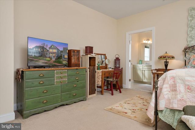 8050 EASTON VILLAGE DR, Easton, MD 21601