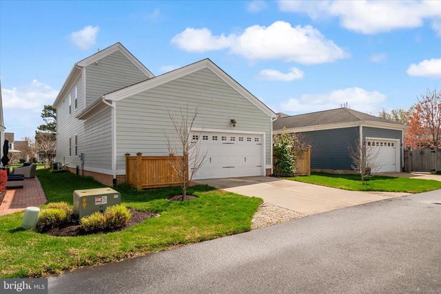 8050 EASTON VILLAGE DR, Easton, MD 21601