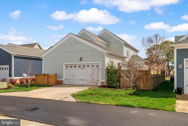 8050 EASTON VILLAGE DR, Easton, MD 21601