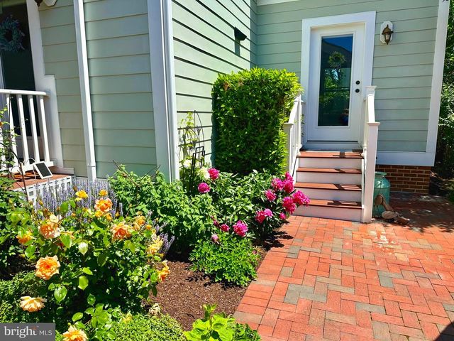 8050 EASTON VILLAGE DR, Easton, MD 21601