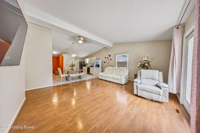 2830 Rockhaven Ave, Louisville, KY 40220