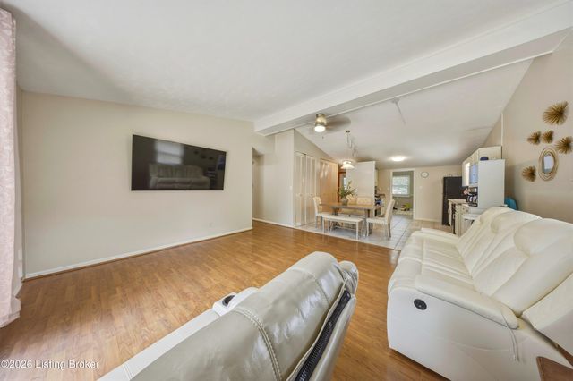 2830 Rockhaven Ave, Louisville, KY 40220