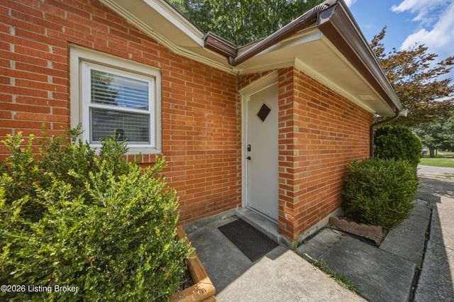 2830 Rockhaven Ave, Louisville, KY 40220