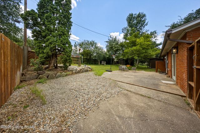 2830 Rockhaven Ave, Louisville, KY 40220