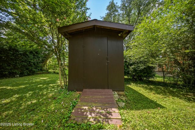 2830 Rockhaven Ave, Louisville, KY 40220