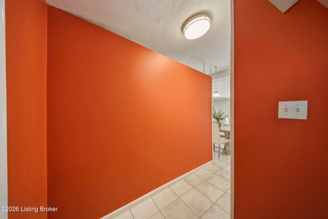 2830 Rockhaven Ave, Louisville, KY 40220