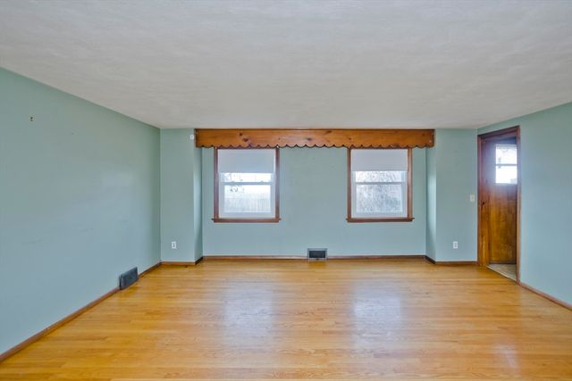 185 East St, Springfield, MA 01104