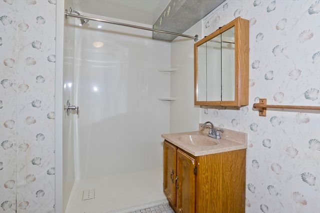185 East St, Springfield, MA 01104
