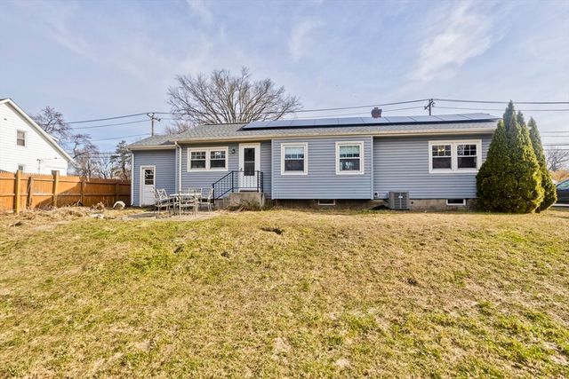 185 East St, Springfield, MA 01104