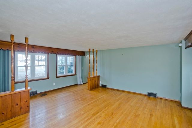 185 East St, Springfield, MA 01104