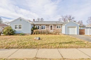 185 East St, Springfield, MA 01104