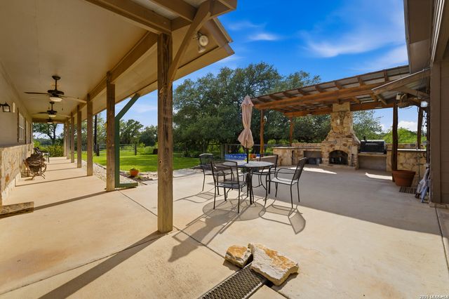 250 County Road 241, Hondo, TX 78861