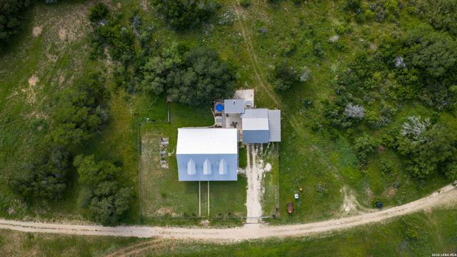 250 County Road 241, Hondo, TX 78861