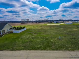 1420 Indian Trail, Kankakee, IL 60901