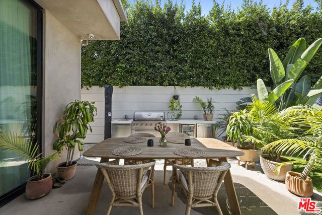 513 N Martel Avenue, Los Angeles, CA 90036