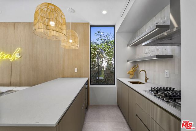 513 N Martel Avenue, Los Angeles, CA 90036