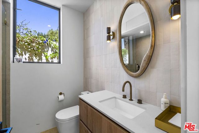 513 N Martel Avenue, Los Angeles, CA 90036