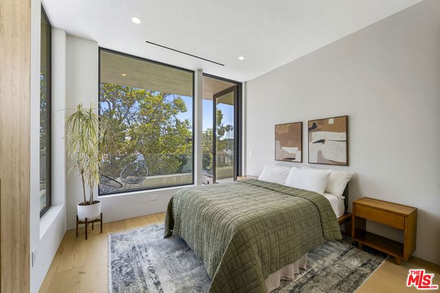 513 N Martel Avenue, Los Angeles, CA 90036