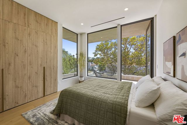 513 N Martel Avenue, Los Angeles, CA 90036