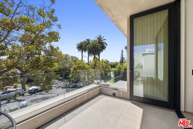 513 N Martel Avenue, Los Angeles, CA 90036