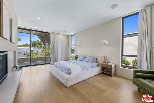 513 N Martel Avenue, Los Angeles, CA 90036