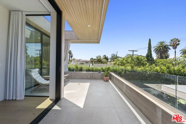513 N Martel Avenue, Los Angeles, CA 90036