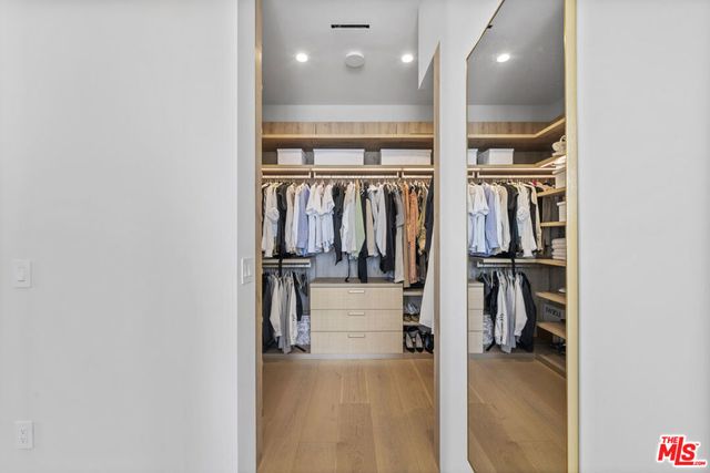 513 N Martel Avenue, Los Angeles, CA 90036