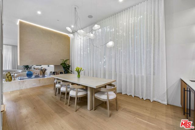 513 N Martel Avenue, Los Angeles, CA 90036