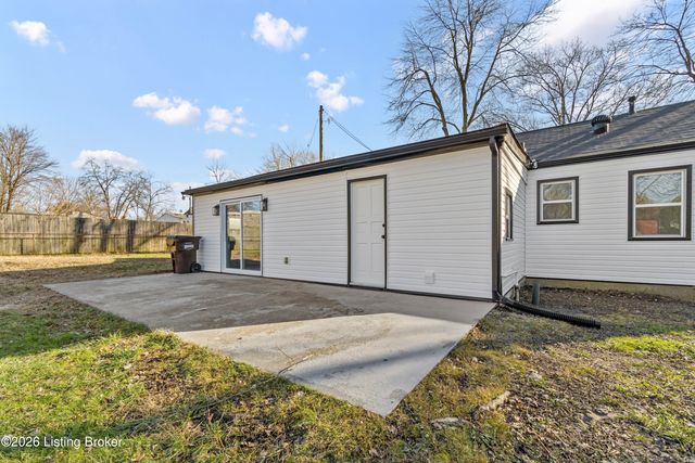 7712 3rd Street Rd, Louisville, KY 40214