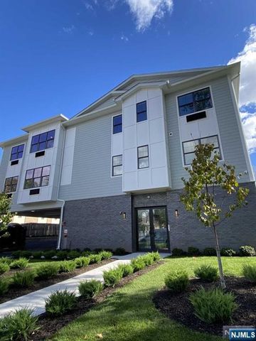 74 Clarendon Place 203, Hackensack, NJ 07601