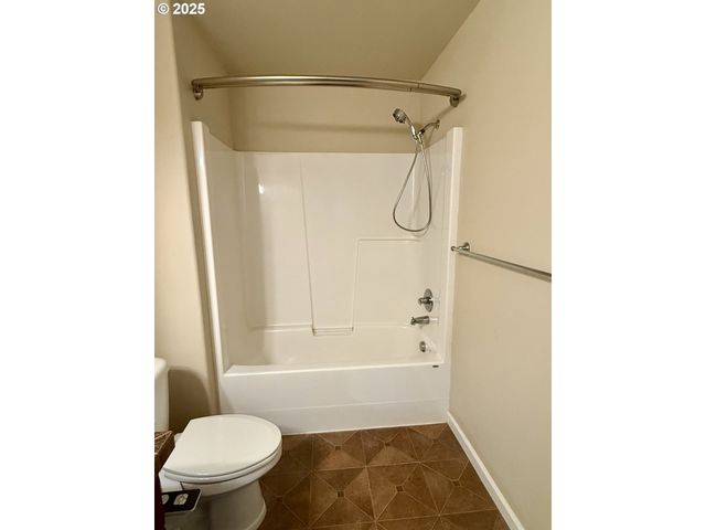 4002 N 3RD Cir, Ridgefield, WA 98642