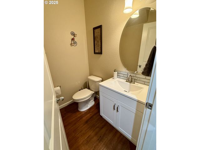 4002 N 3RD Cir, Ridgefield, WA 98642