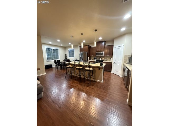 4002 N 3RD Cir, Ridgefield, WA 98642