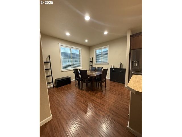 4002 N 3RD Cir, Ridgefield, WA 98642