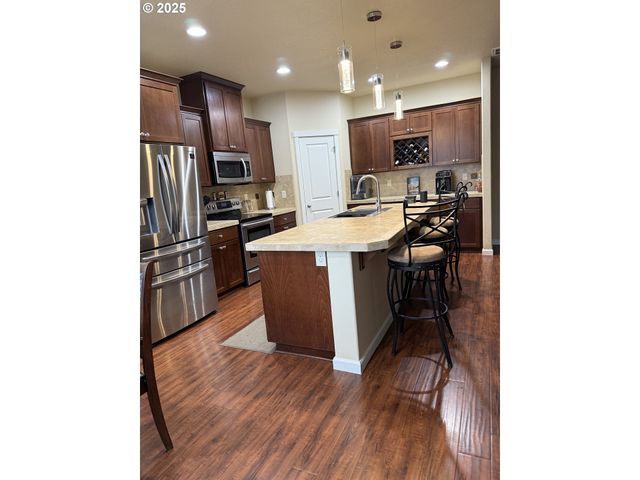 4002 N 3RD Cir, Ridgefield, WA 98642