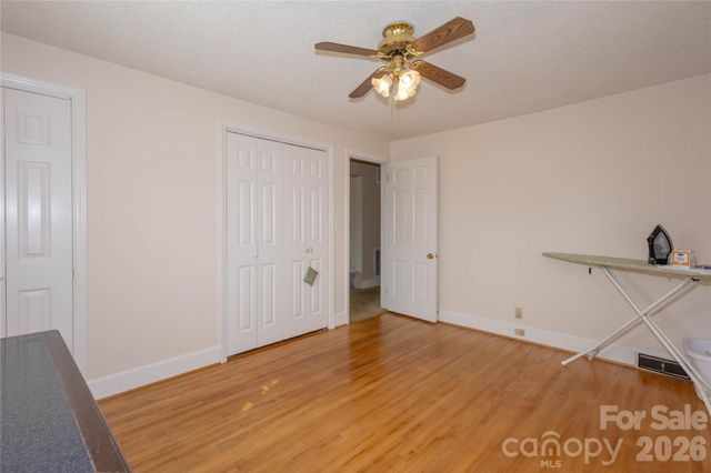 214 N North Dakota Street, Charlotte, NC 28216