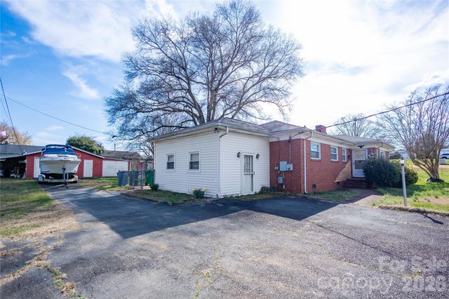 214 N North Dakota Street, Charlotte, NC 28216