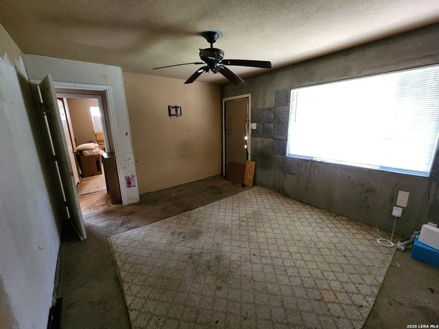 339 Arteago, San Antonio, TX 78237