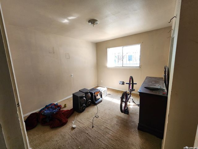339 Arteago, San Antonio, TX 78237