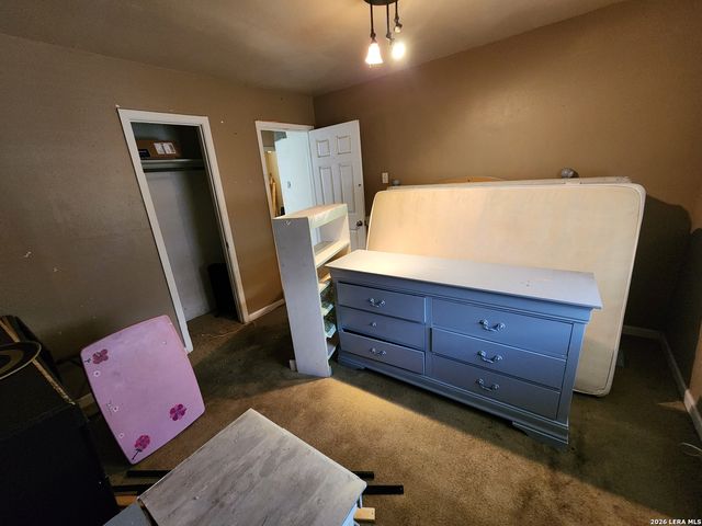 339 Arteago, San Antonio, TX 78237