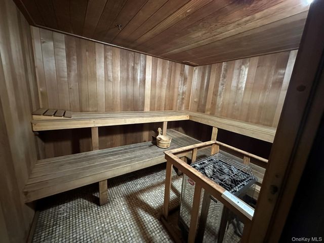 64-05 Yellowstone Boulevard 403S, Forest Hills, NY 11375