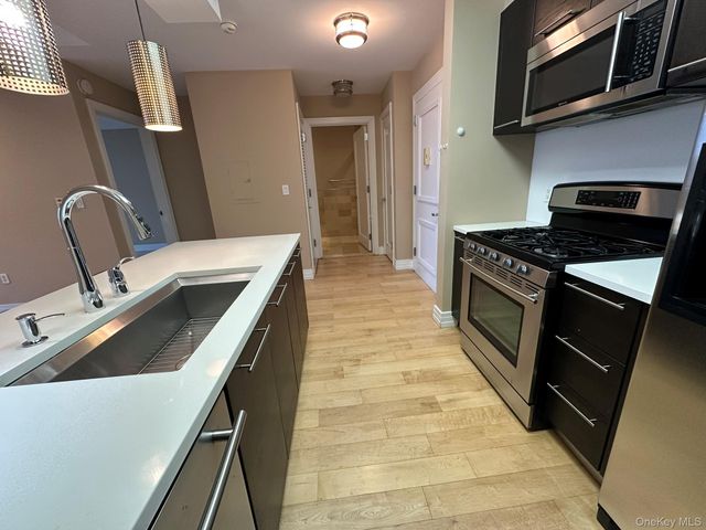 64-05 Yellowstone Boulevard 403S, Forest Hills, NY 11375