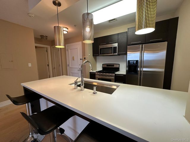 64-05 Yellowstone Boulevard 403S, Forest Hills, NY 11375