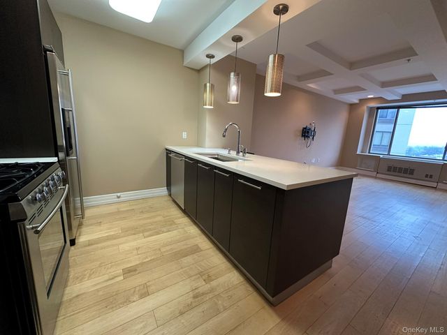 64-05 Yellowstone Boulevard 403S, Forest Hills, NY 11375