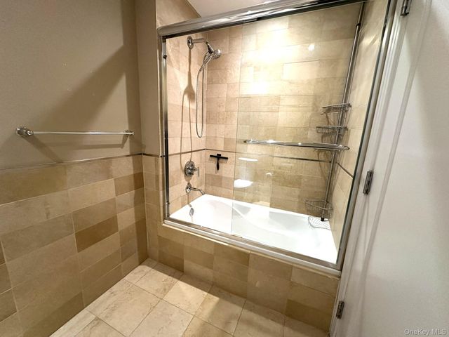 64-05 Yellowstone Boulevard 403S, Forest Hills, NY 11375