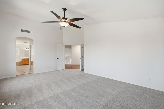 1231 W ISLANDIA Drive, Gilbert, AZ 85233
