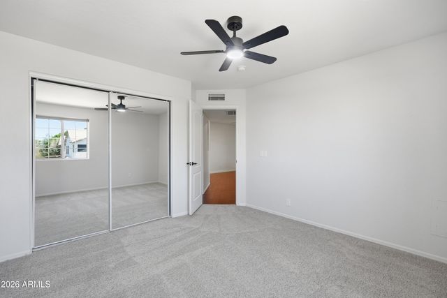 1231 W ISLANDIA Drive, Gilbert, AZ 85233