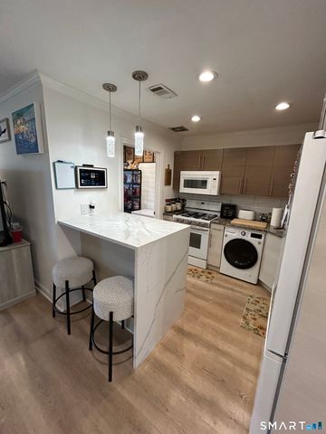 53 East Broadway D, Milford, CT 06460