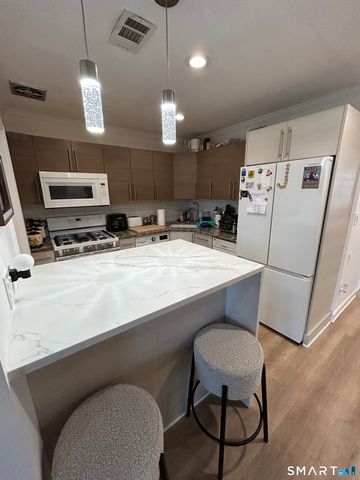 53 East Broadway D, Milford, CT 06460