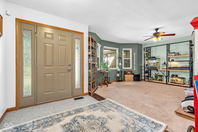 29 Robinwood Drive, Brownsburg, IN 46112